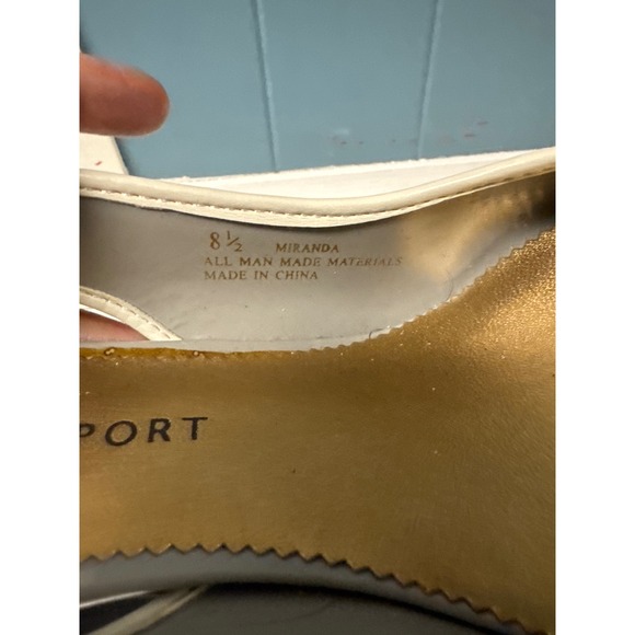 Report Miranda Gray Patent Leather Slingback Heels Women's Size 8.5 - Picture 7 of 7